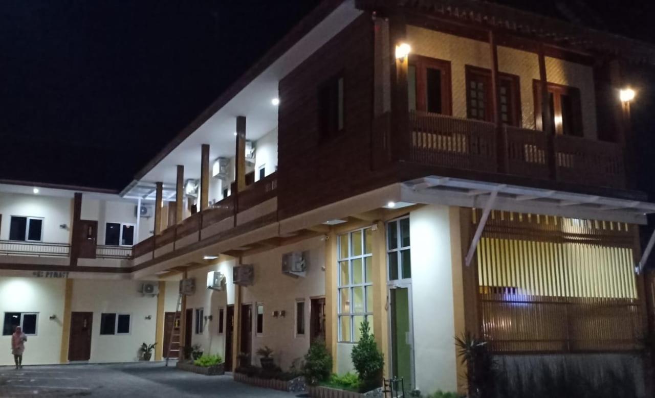 Hostel Grya Pyramyt Banyuwangi  Exteriér fotografie